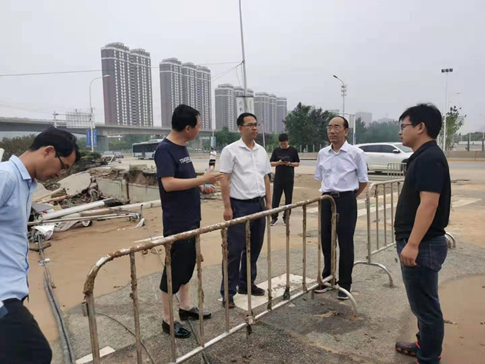 华体会·hth|官网入口-www.hth.com
党委书记、董事长、总经理秦广远赴市政项目检查指导灾后恢复重建工作