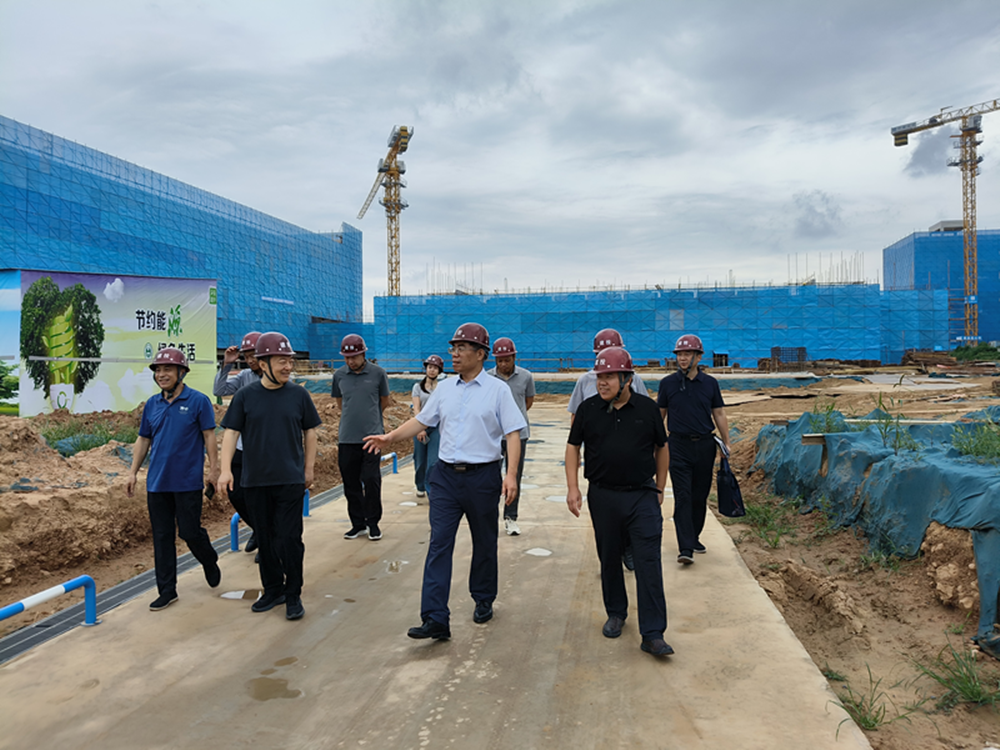 华体会·hth|官网入口-www.hth.com
党委书记、董事长汪洋到六十七高级中学项目调研项目建设工作